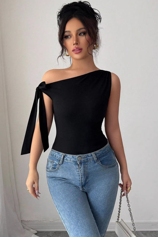 Knot Tie One Shoulder T-shirt