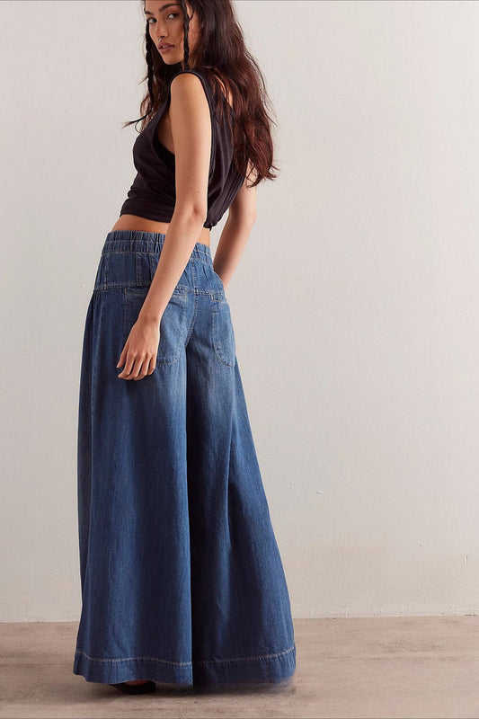 Ruched Mid-Rise Tie Waist Wide Leg Jean