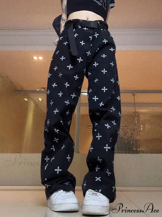 Adorable Strawberry Crew Neck Modern Knit Pullover Sweater - Pink Black / S