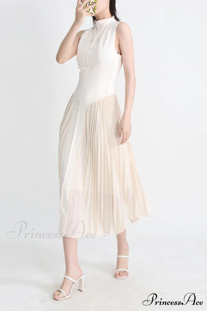 Amira Highend Stylish Sleeveless Pleated Dress