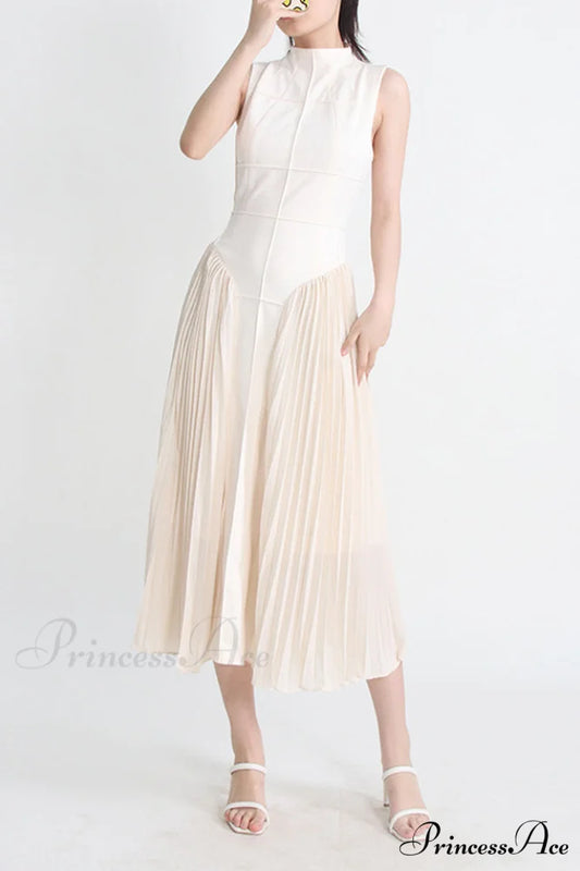 Amira Highend Stylish Sleeveless Pleated Dress
