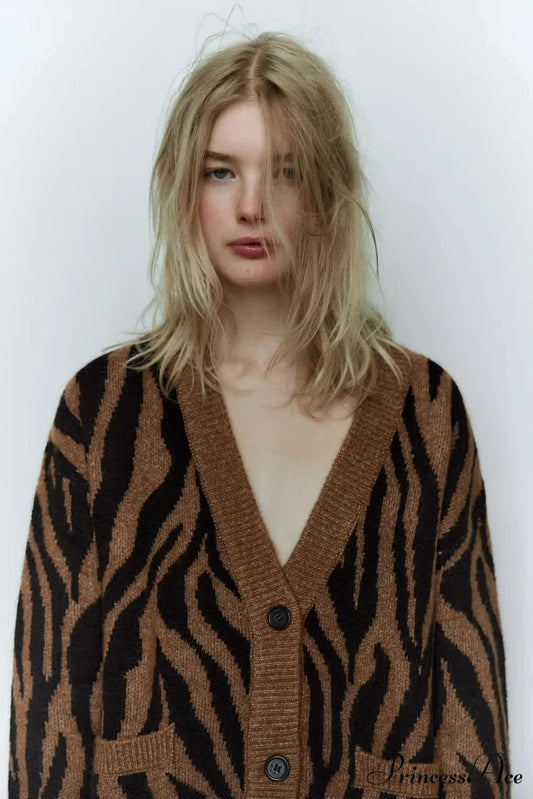 Animal Jacquard V-neck Extended Sleeve Cardigan Yellow / S cardigans-241228