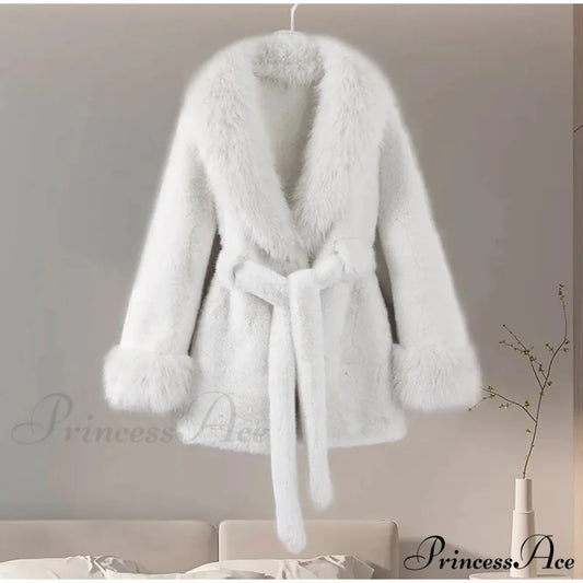 Antique Fox Fur Cinched Lavish Coat milky white / L coats-241228