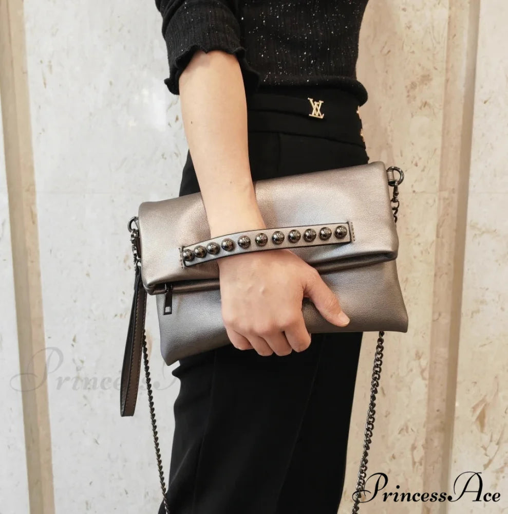 Collapsible Style Faux Leather Pouch Wristlet 27X16X3CM / Silver Gray wristlet-250126