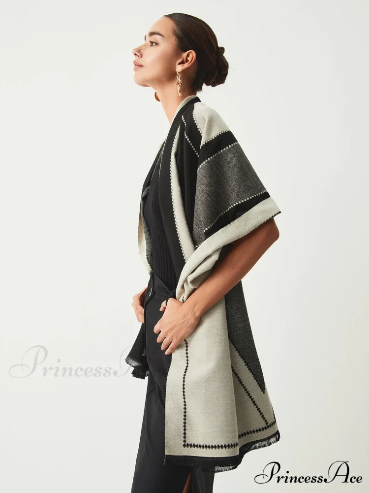 Contrast Color Graceful Geometric Scarf Black / One Size
