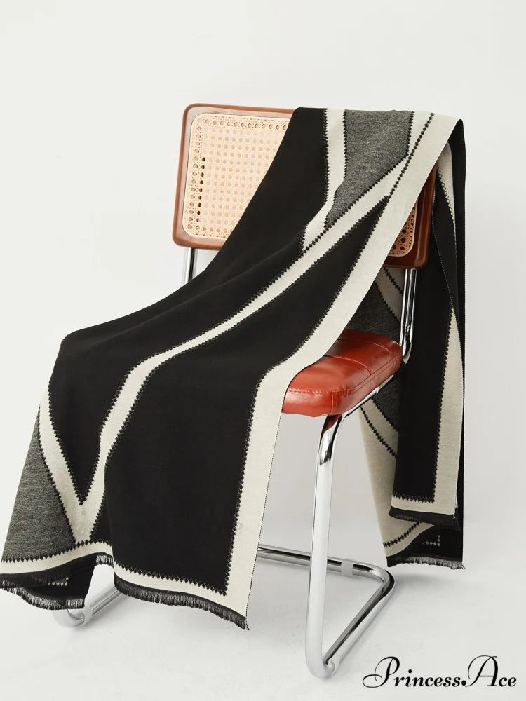 Contrast Color Graceful Geometric Scarf Black / One Size
