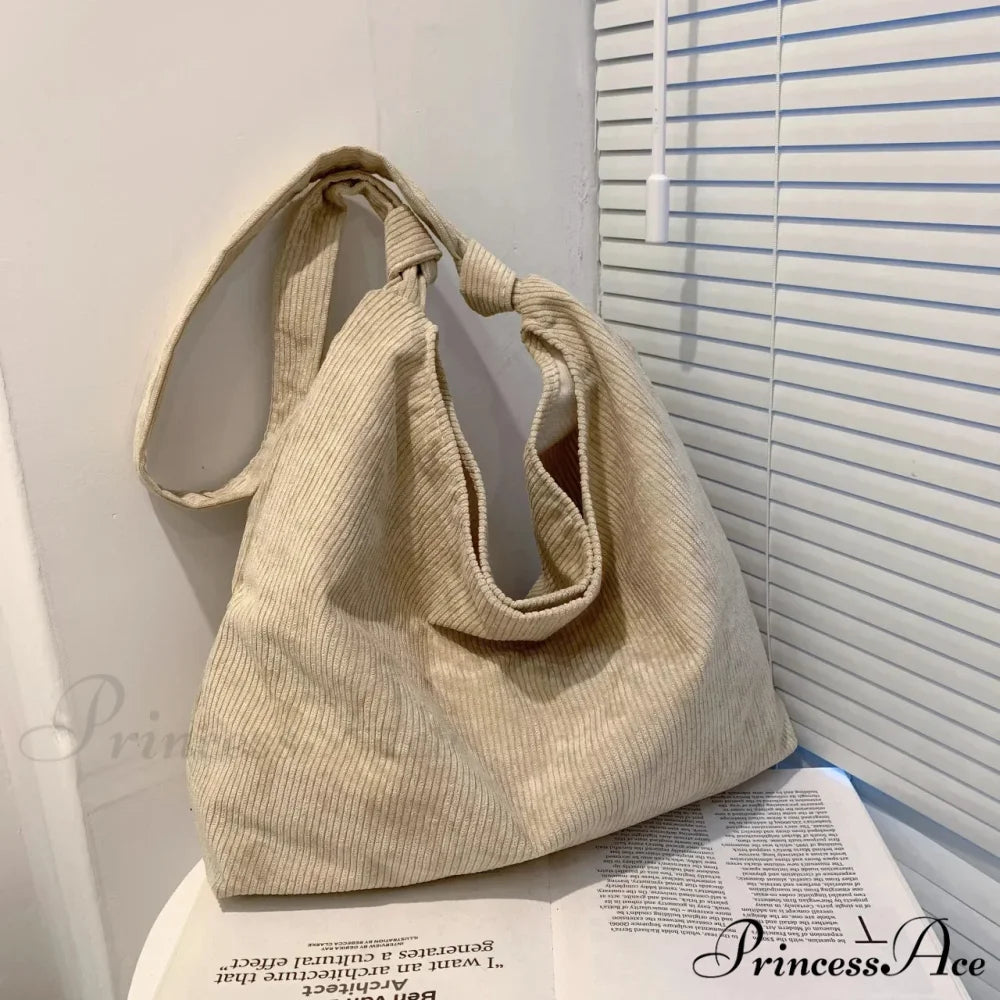 Crimson Vintage Pattern Shoulder Bag Beige / 34 x 33 x 10CM shoulder-250126