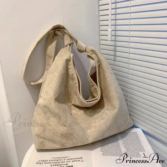 Crimson Vintage Pattern Shoulder Bag Beige / 34 x 33 x 10CM shoulder-250126