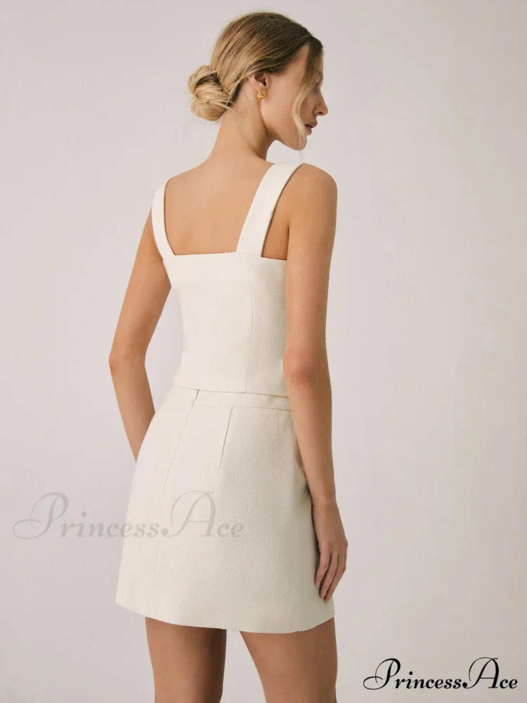 Elegant Pearl Graceful Buckle Mini Skirt