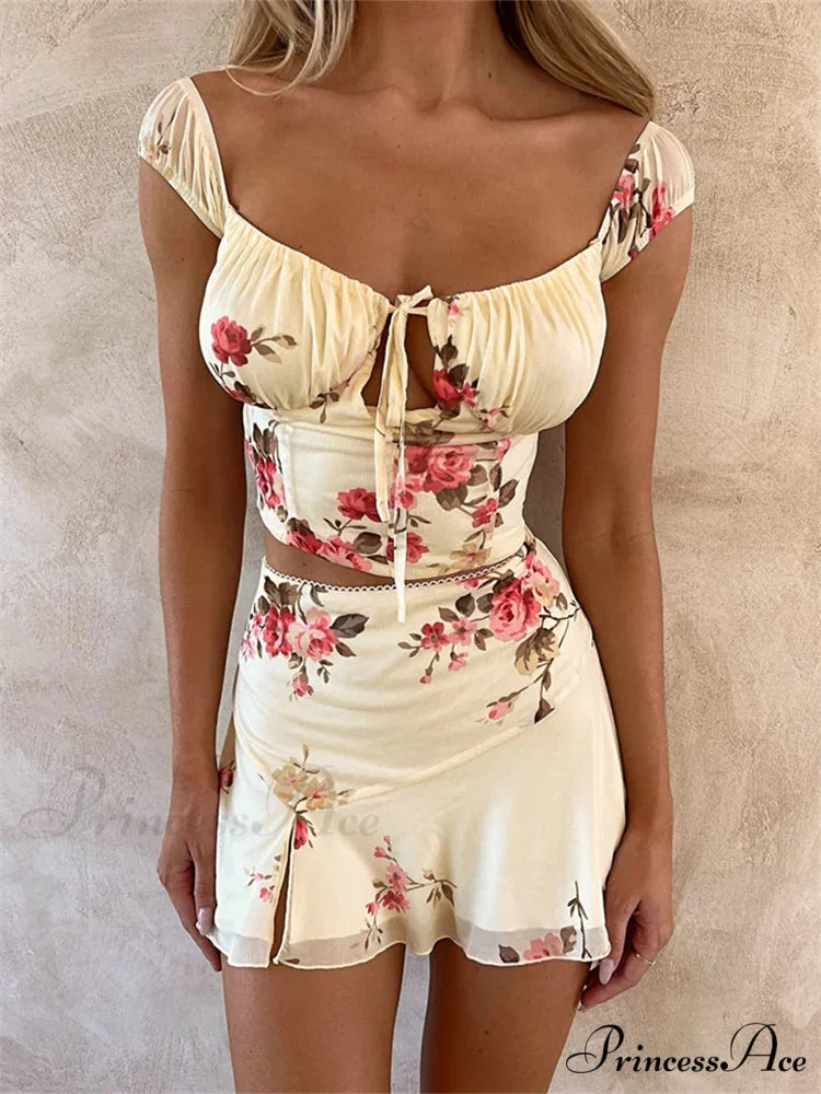 Flower Tie-up Bodice Crop Top with Mini Skirt Summer Beach Party Set twopiecesset-250126