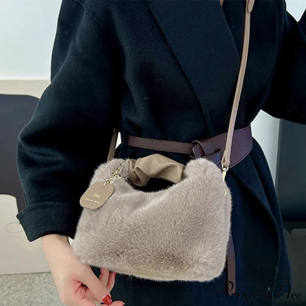 Gentle Fluffy Basic Crossbody Handbag Women’s Bag handbag-250126