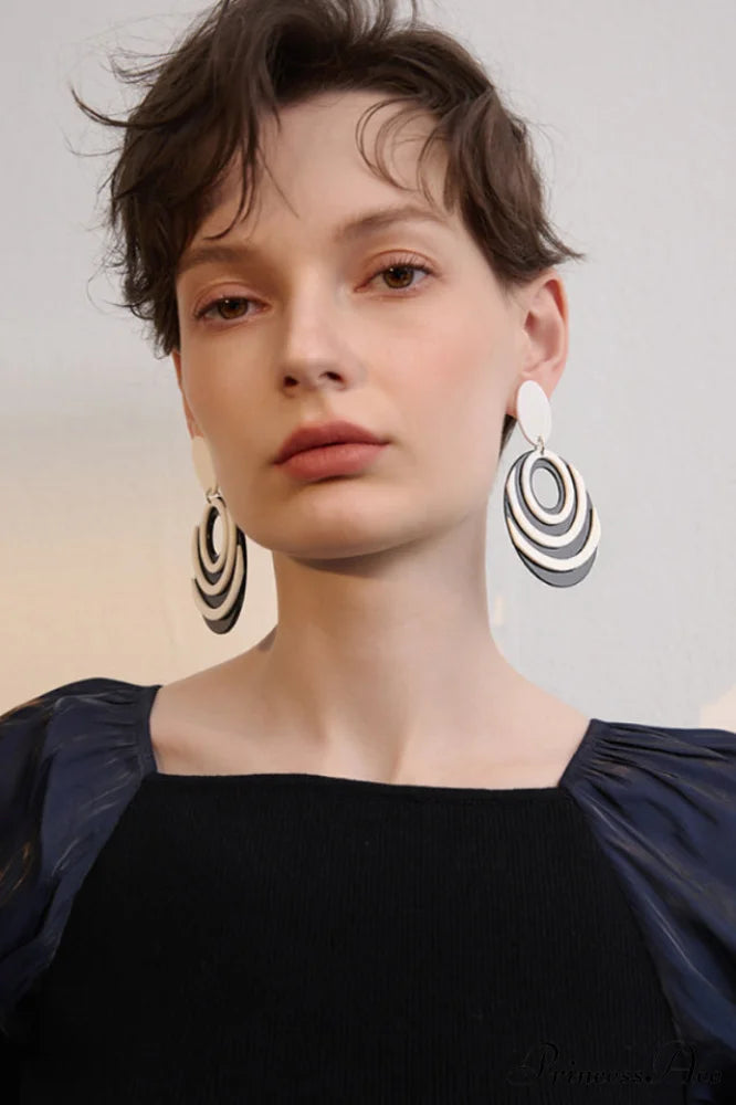 Geometric Elegant Drop Earrings Black White