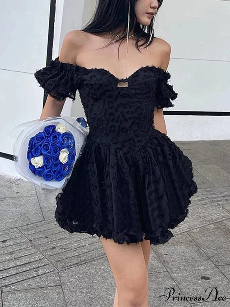 Gothic Lolita Women’s Vintage High Waist Black Ball Gown Goth Puff Sleeve V-neck Dress