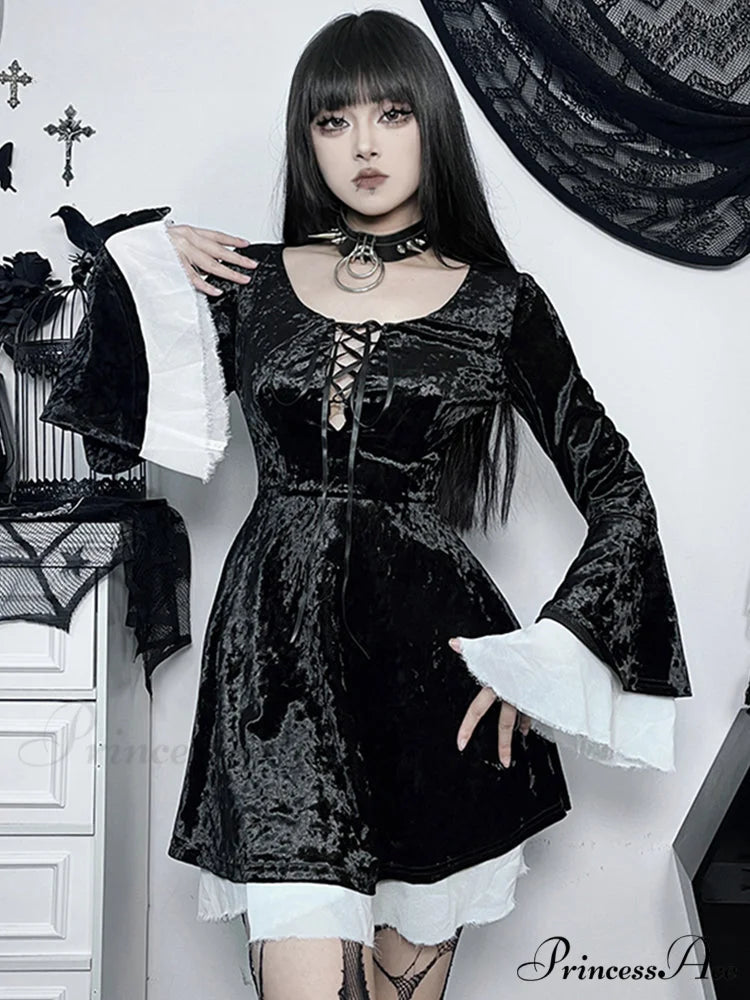 Lace Up Velvet Queen Renaissance Medieval Witch Vintage Cosplay Party Costume Dress
