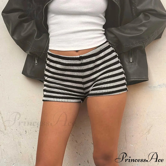 Line Textured Knitted Short short-250223