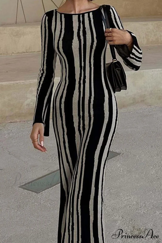 Long Sleeve Knitted Dress with Contrast Color Black / S