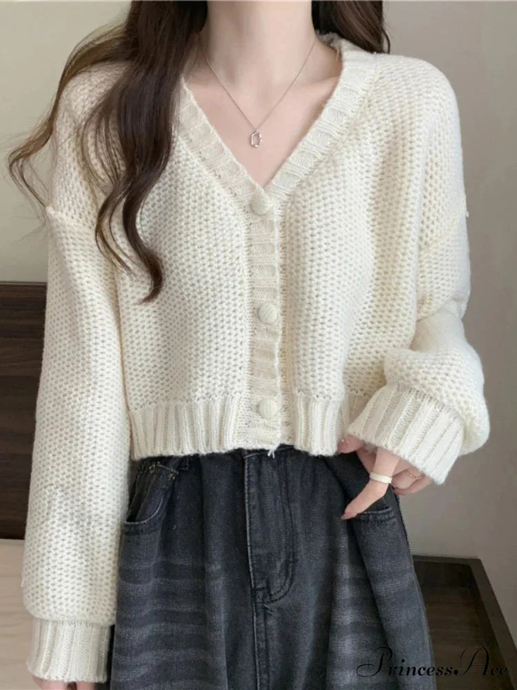 Low-cut Buttoned Knitted Cardigan cardigans-241228