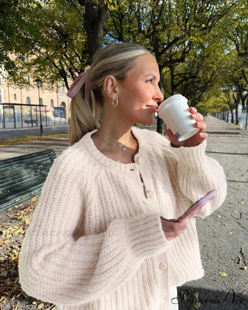 Opulent Strong Baggy Knitted Cardigan Beige / S cardigans-241228