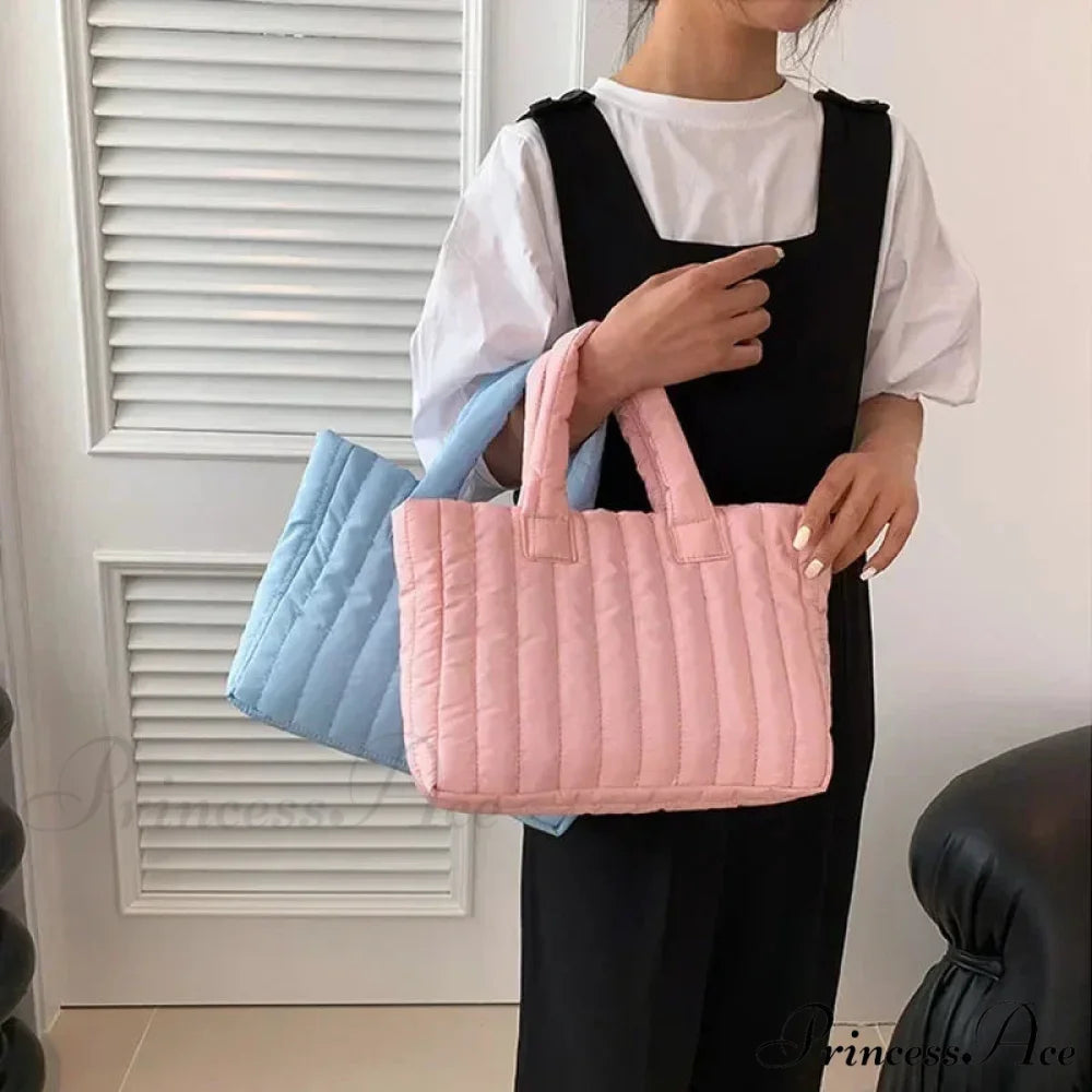Padded Quilted Solid Color Traveler Handbag handbag-250126