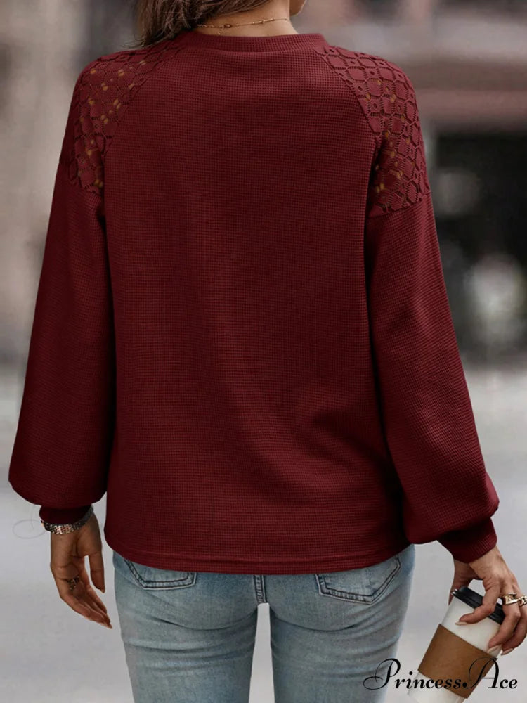 Round Lantern with Blouse Arm Neck