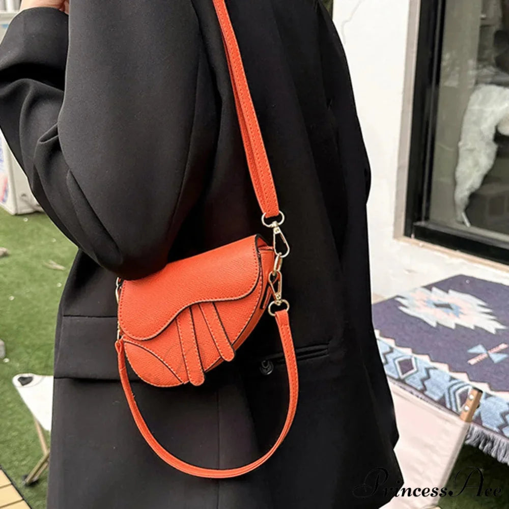 Saddle Courier Leather Crossbody Shoulder Purse handbag-250126