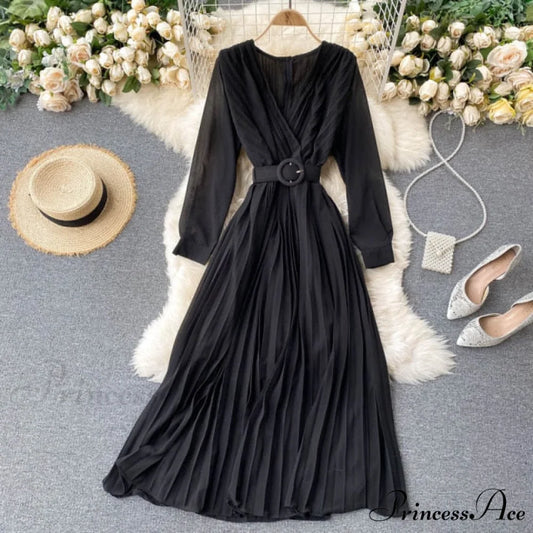 Solid Color Sexy Chiffon Pleated Dress Black / One Size