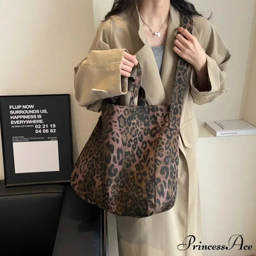 Spotted Pattern Korean Style Shopper Handbag handbag-250126