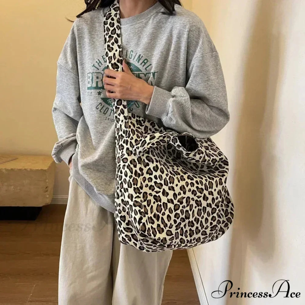Spotted Pattern Korean Style Shopper Handbag CreamyWhite handbag-250126
