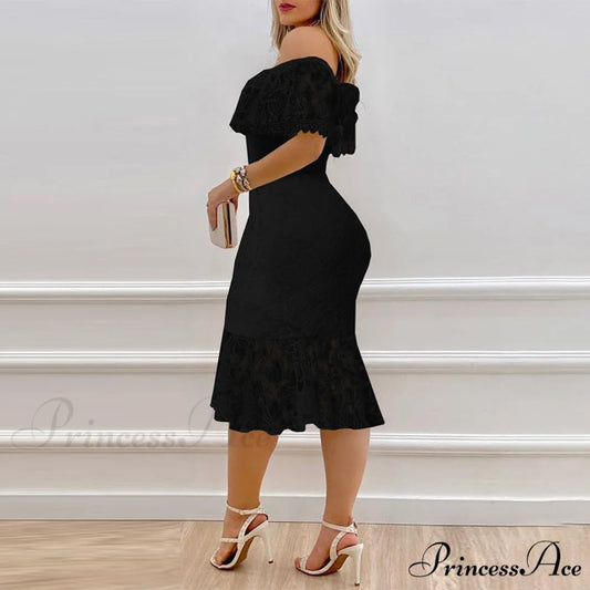 Stunner In Stylish Lace Midi Dress