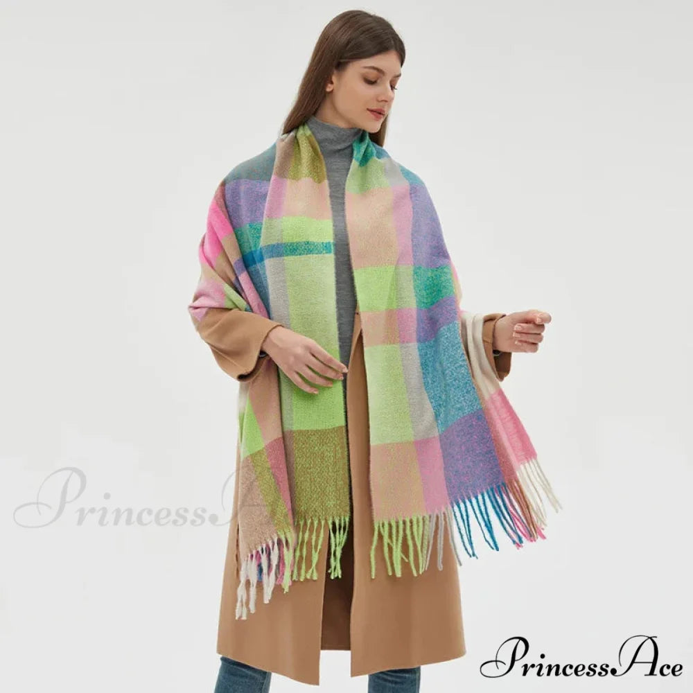 Stylish Cozy Knitted Cashmere Checkered Scarf scarf-241228