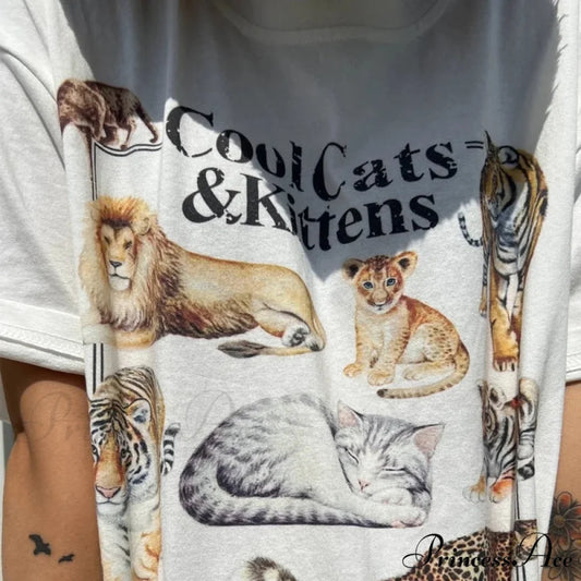 Stylish Felines And Kitties Retro T-shirt t-shirt-250223