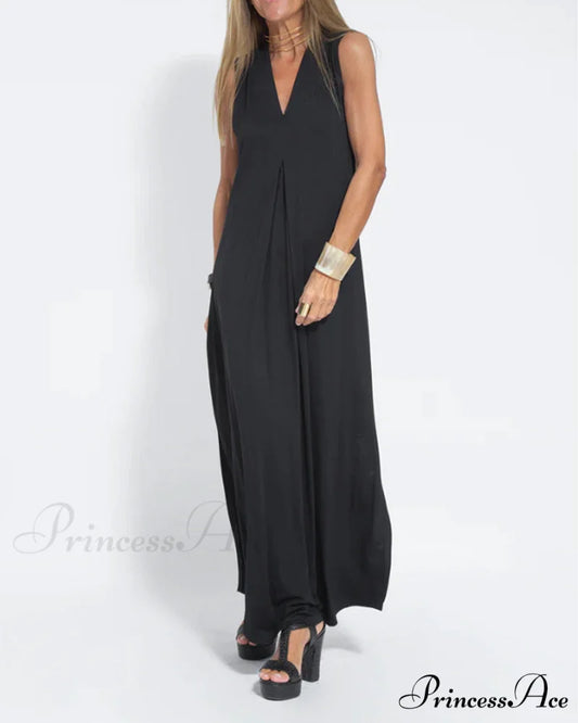 V-neck sleeveless dress in solid color Black / S