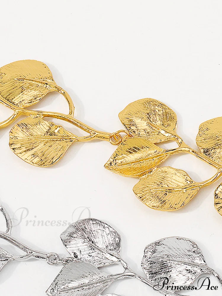 Vintage Alloy Graceful Leaf Design Necklace Gold / One Size