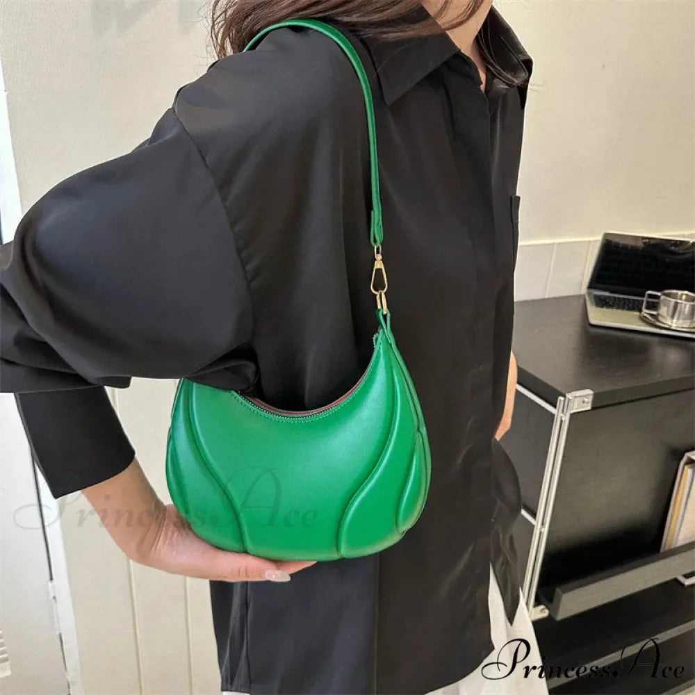 Vintage Monochromatic Saddle Leather Shoulder Bag shoulder-250126
