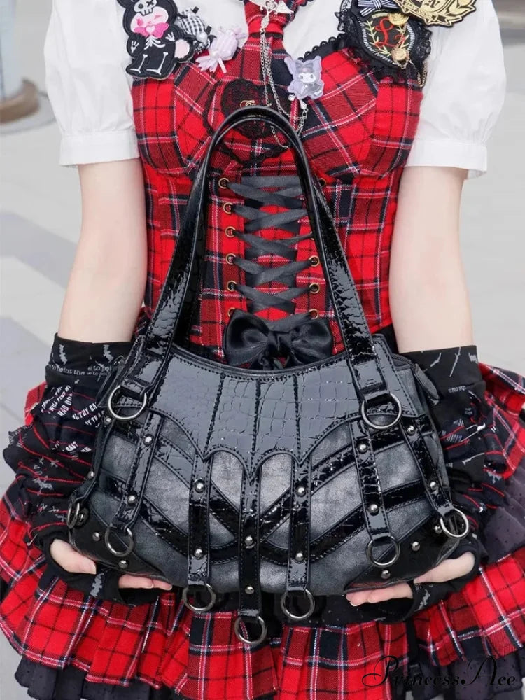 Y2K High Capacity Gothic Chic Popular Rivet Cool Punk Crossbody Bag Black