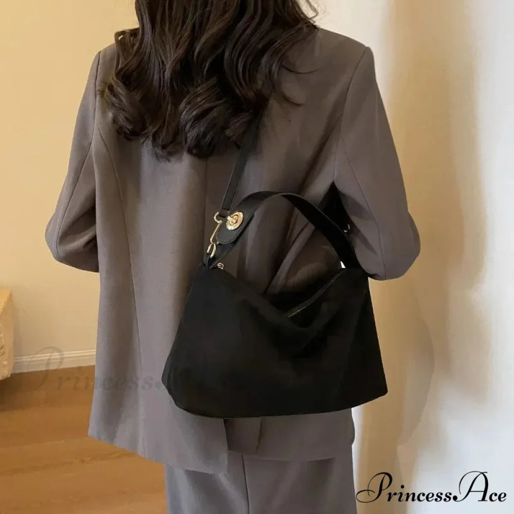 Zip Strong Sewing Thread PU Large Capacity Shoulder Handbag Black handbag-250126