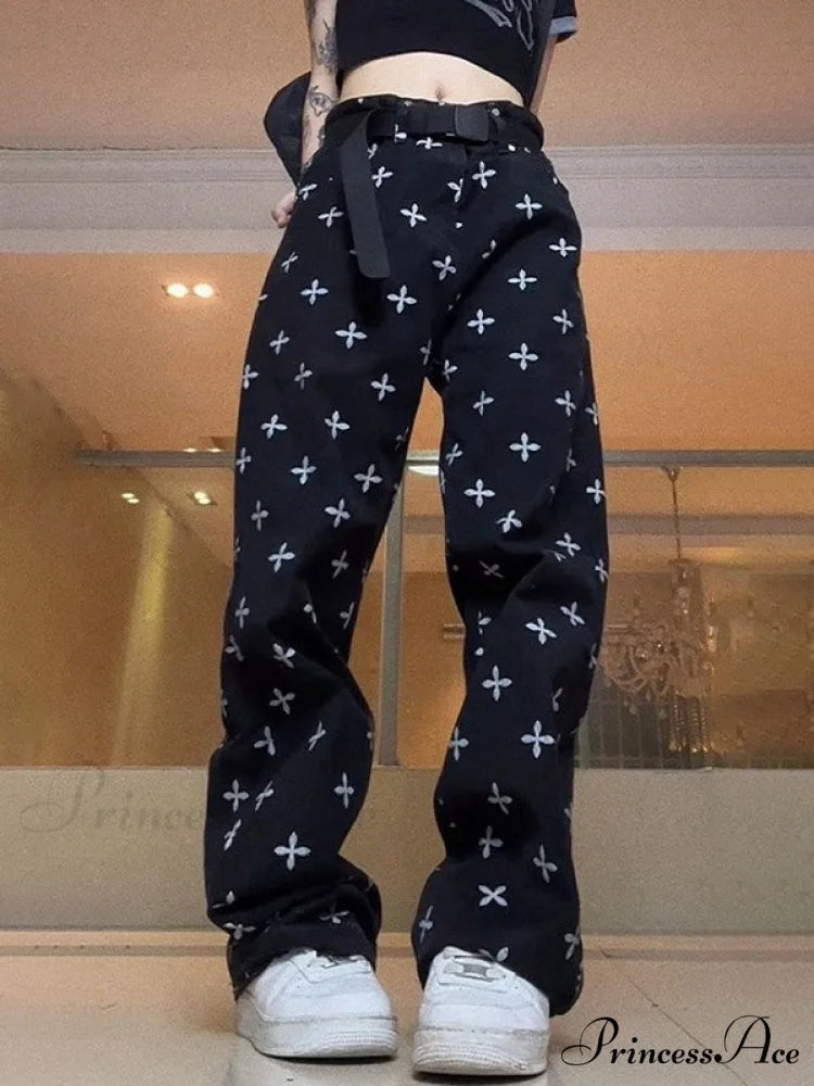 Adorable Strawberry Crew Neck Modern Knit Pullover Sweater - Pink Black / S