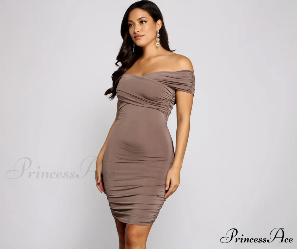 Alluring And Chic Charming Off-The-Shoulder Mini Dress TAUPE / XS