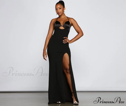 Amelie Formal High Charming Slit Crepe Dress BLACK / XS