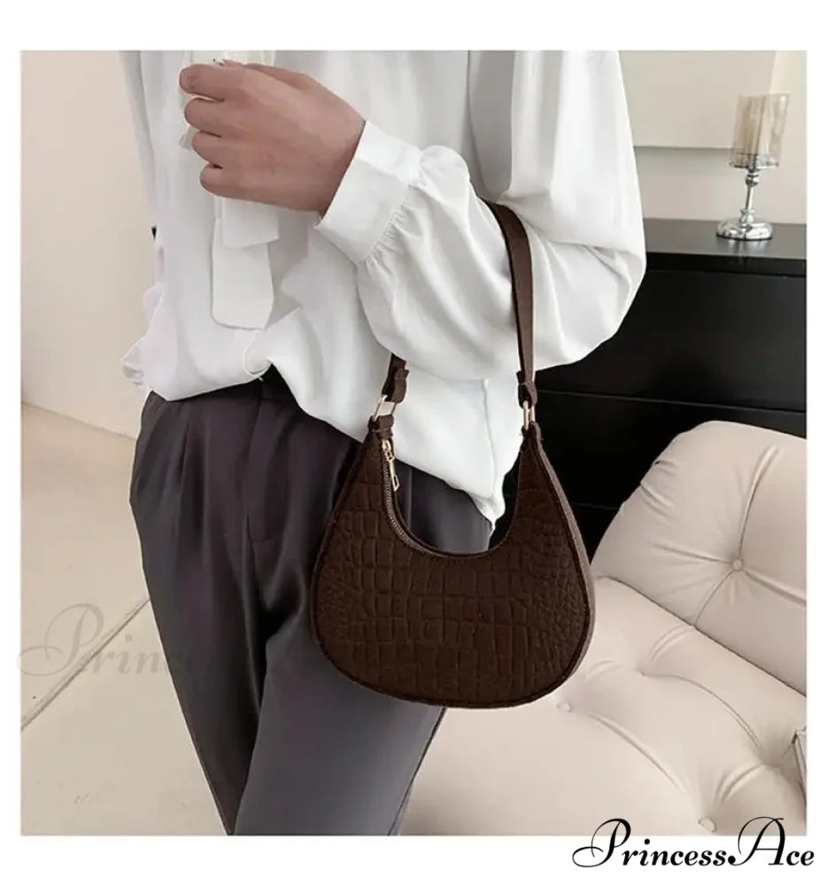 Antique Korean Sturdy Dumpling Underarm Bag shoulder-250126