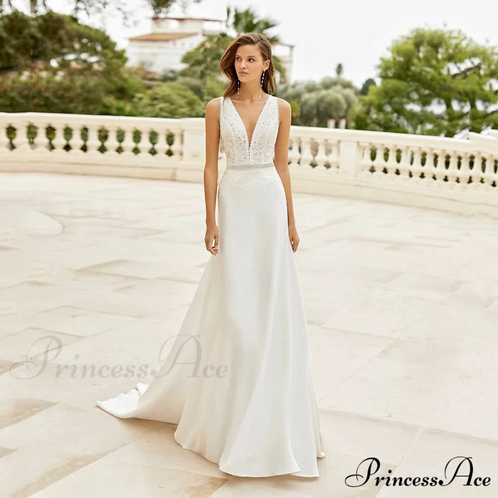 Antique Lace Slender Bridal Gown lvory white / 2 weddingdress-250223