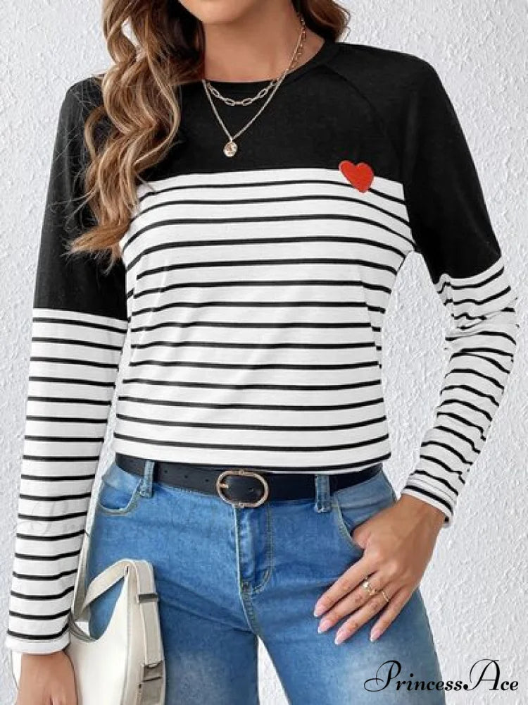 Arm T-Shirt Round Striped Patch with Heart Long Neck