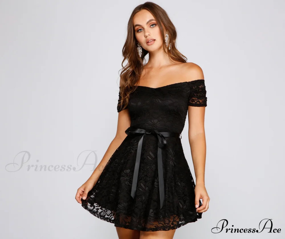 Blair Formal Off Charming The Shoulder Lace Dress BLACK / XS