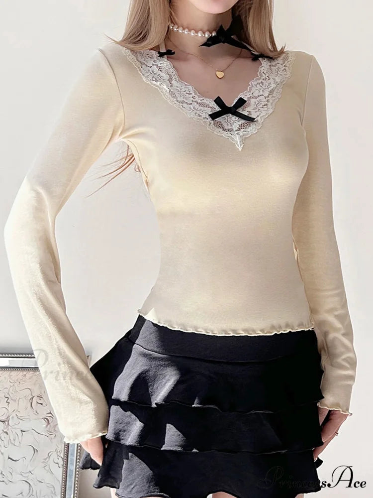 Bow Patchwork Lace Trim Halter V-Neck Long Sleeve Knit Top Modified Title: Ribbon Patchwork Lace Trim Halter V-Neck