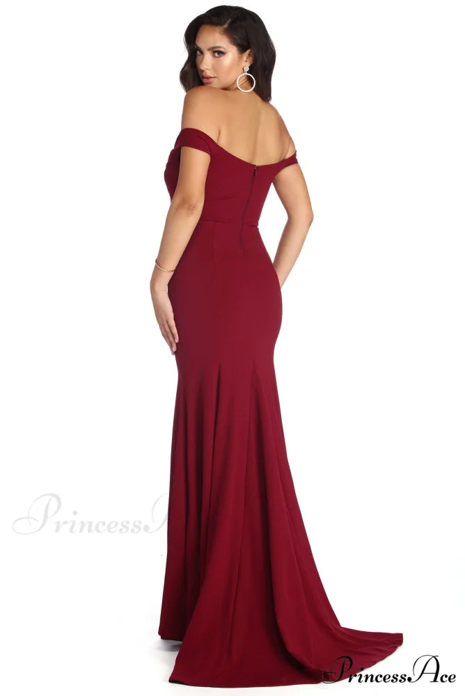 Briar Formal Off Charming The Shoulder Dress BURGUNDY / XS