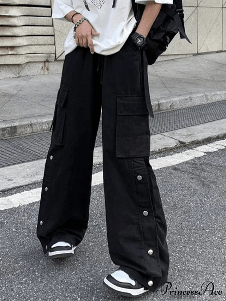 Buttoned Pocket Graceful Patch Cargo Pants