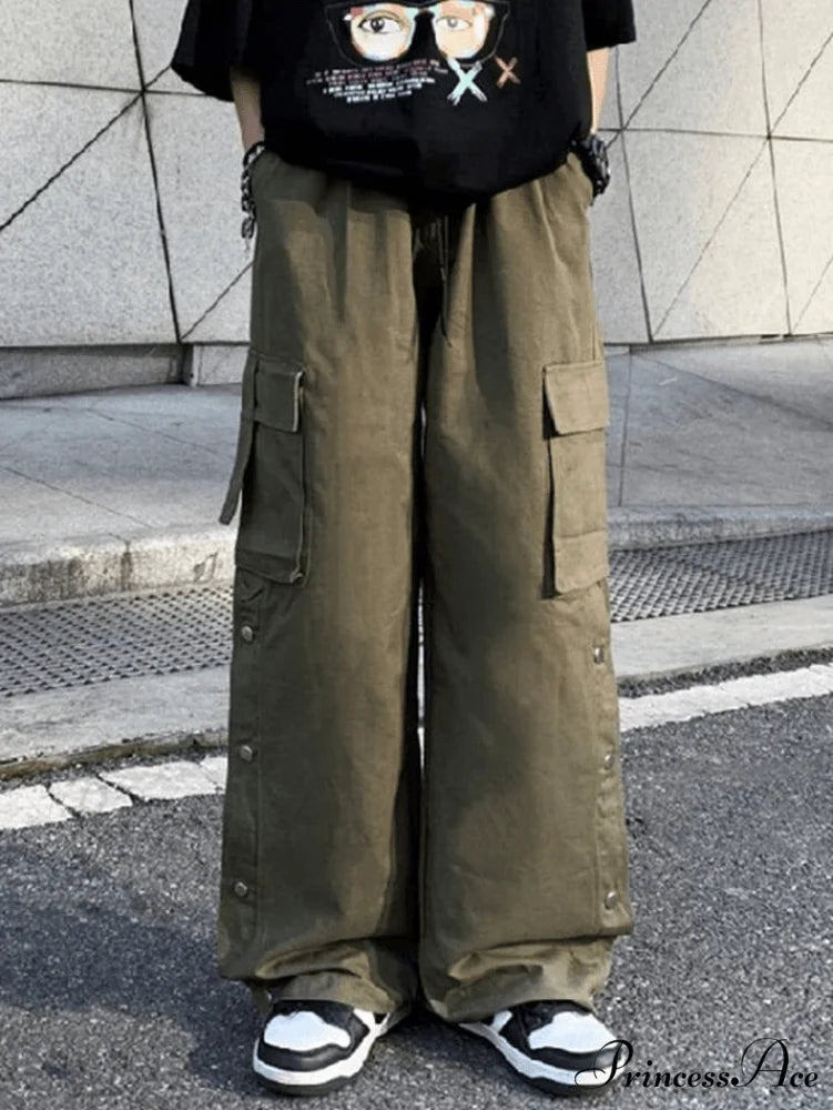 Buttoned Pocket Graceful Patch Cargo Pants Green / S