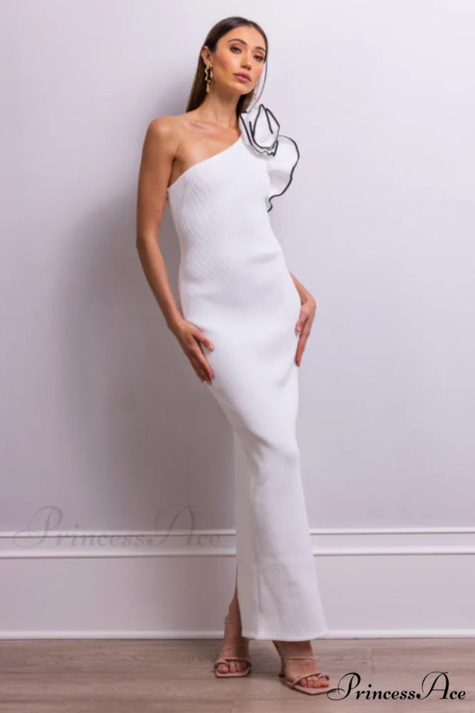 Calling a White Charming Party Maxi Dress