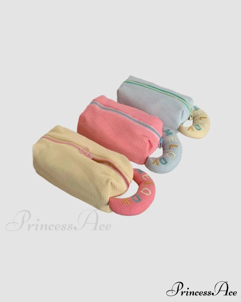 Case with Contrast Melody Pastel Pencil Design