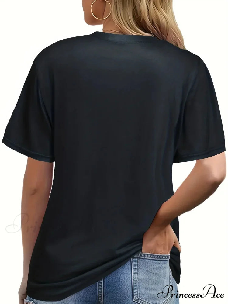 Chic Heart Print Women’s Tee All-Season Comfy Crew Neck Easy-Care Stretch Fit Everyday Style T-shirt